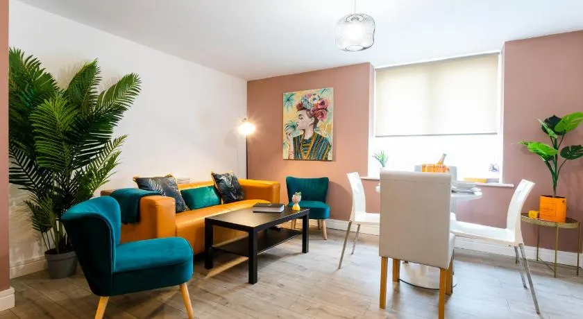 Fab 2bedroom apartment- Free parking, 5mins from city centre, Portland Rd NE2 1DJ - Image 1