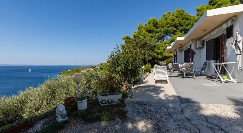 2-Zimmer-Ferienwohnung mit Terrasse und Meerblick Stanici, Omis (A-20107-c) - Image 1