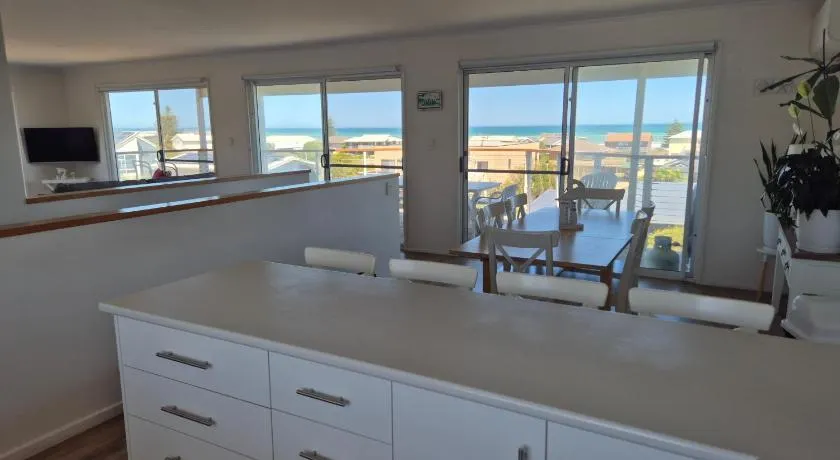 SeaWatch-Sea Views - Image 1