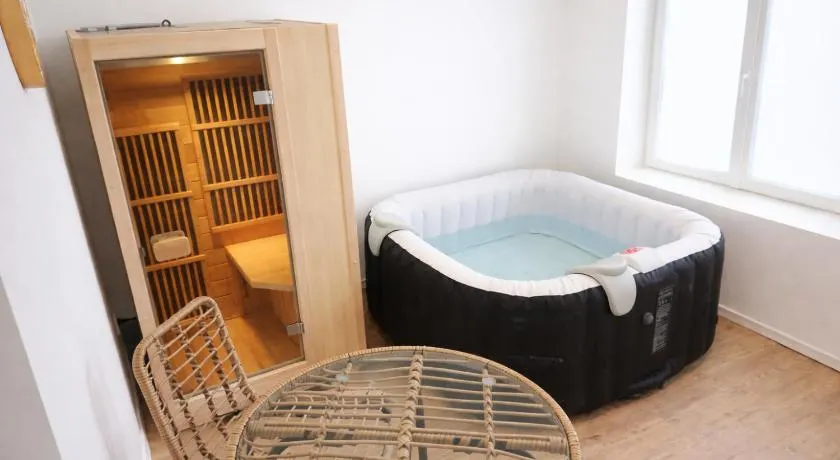 Appartement rénové 50M2 avec jardin commun - Image 1