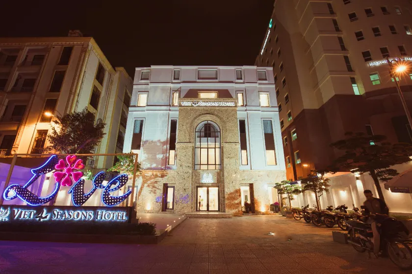VIET 4 SEASONS HOTEL - Image 1