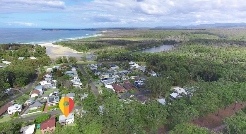 Bush 2 Beach - Image 1