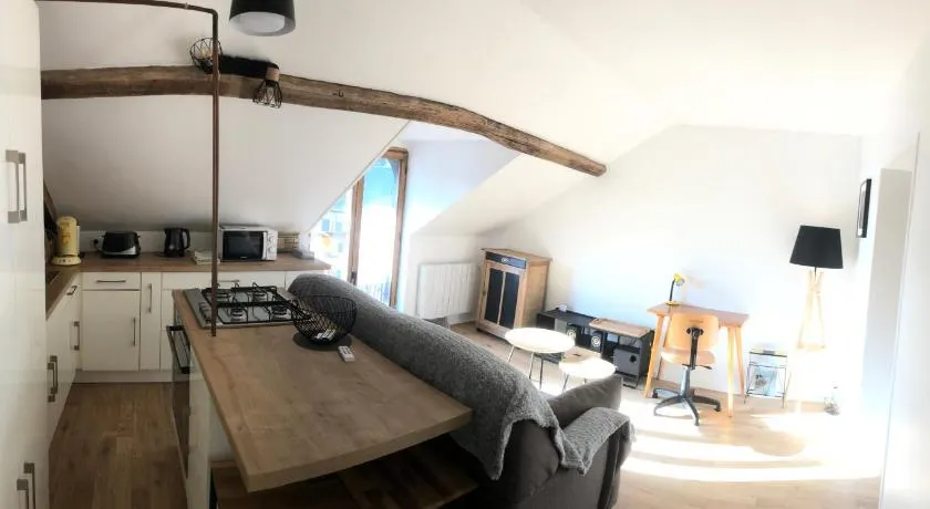 Appartement Cosy 600m Gare - étage 3 - balcon et calme - TV - wifi - Image 1