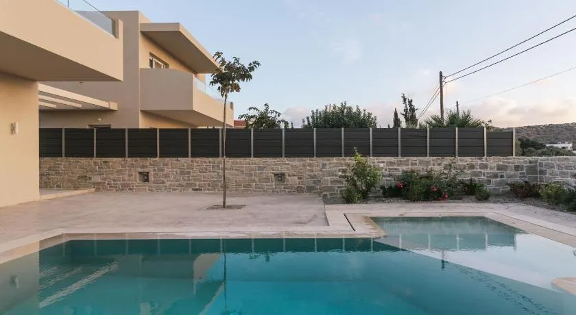 Villa Luna with swimming pool in Pitsidia - Image 1