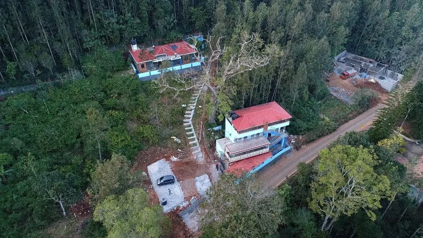 KV HILL HOUSE - Image 1