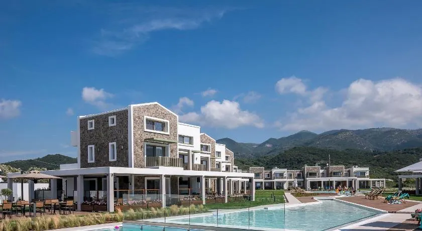 Thalassa Suites - Image 1