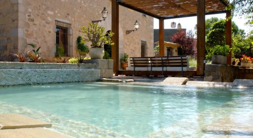 La Mer Hotel - Image 1