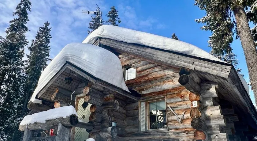 Lapland Log Chalet Cabin Ukko-Kelo Luosto - Image 1