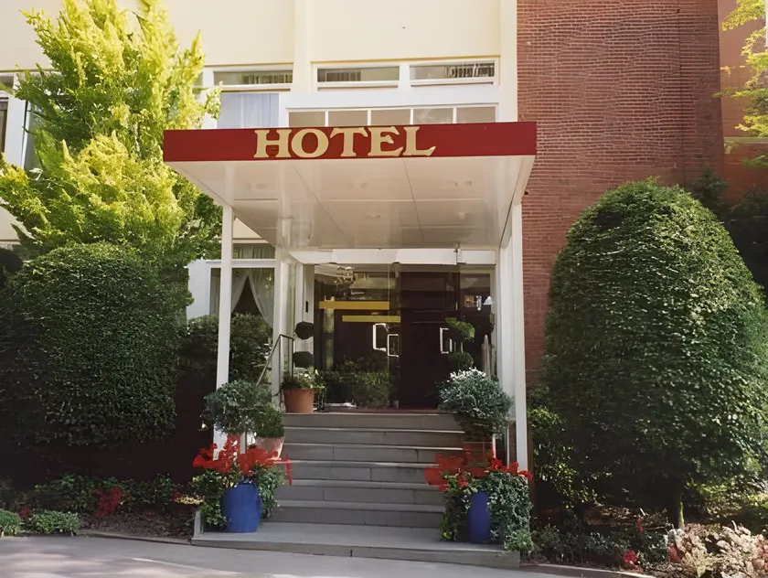 Hotel Senator Marina - Image 1