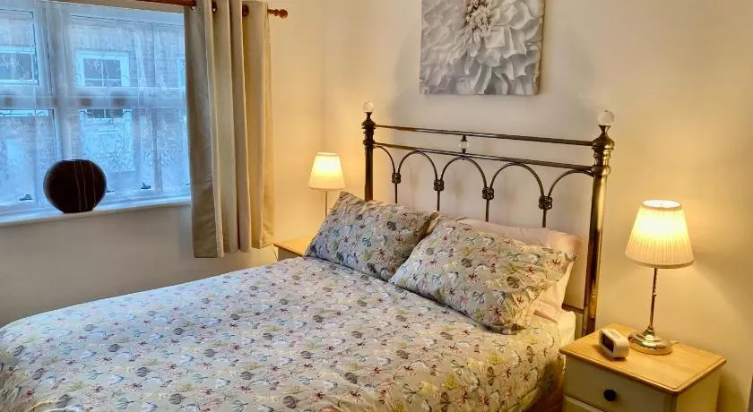Modern 2 Bedroom Ground Floor Apartment with Parking Ripon City Centre - Image 1