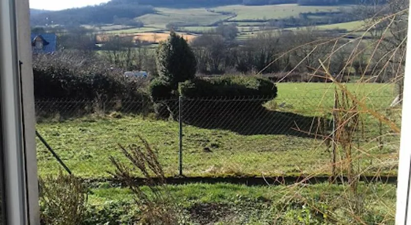 Agréable chambre meublée vue sur l'Auxois - Image 1