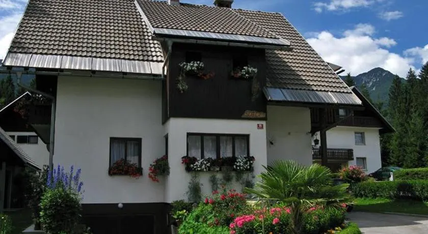Apartment Ticar - Image 1