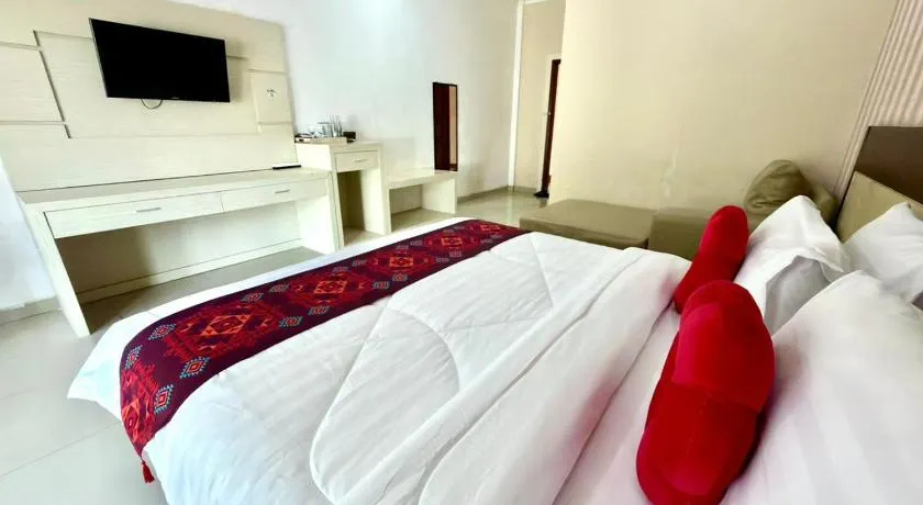 Famora Stay Kuta Bali - Image 1