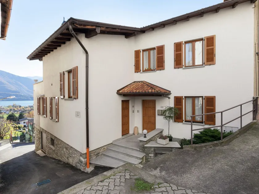 Simplistic Apartment in Consiglio di Rumo with Fenced Garden - Image 1