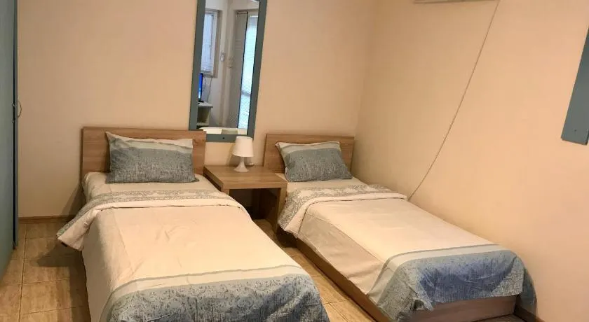 Ssenyange Guest House - Image 1