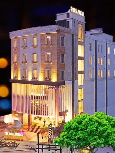 The Royal Phular Hotel, Muzaffarpur - Image 1