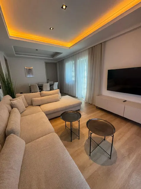 Bungalow Modern Living - Image 1