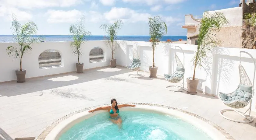 Royal Sunset Hotel & Spa - Image 1