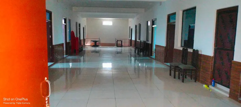 OYO SK Traders Hotel And Restaurant - Image 1