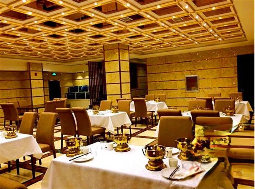 Meijia Jiahua Hotel - Image 1