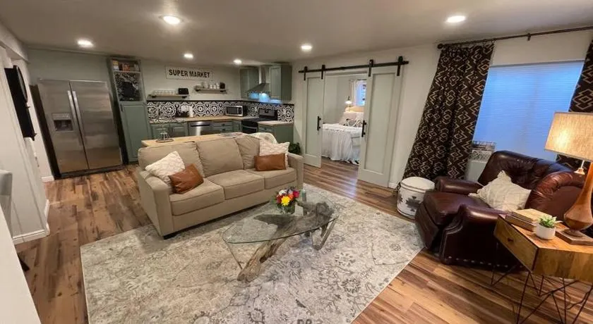 Utah Valley Retreat - Luxurious Self check-in Apt, UVU BYU, EV Charge - Image 1