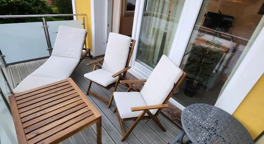 Esmeralda Ferienwohnung mit Sonnenterrasse & großem Parkplatz - Image 1