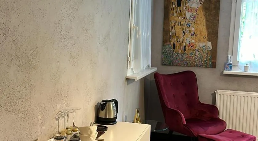 chambre privative au rez de jardin dans villa - Image 1