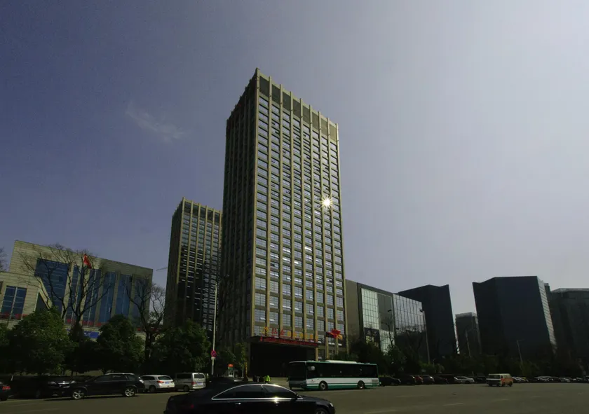 Mingchun International Hotel - Image 1