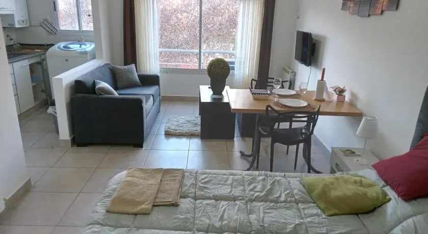 Cómodo departamento en Balvanera, cerca del centro - Image 1