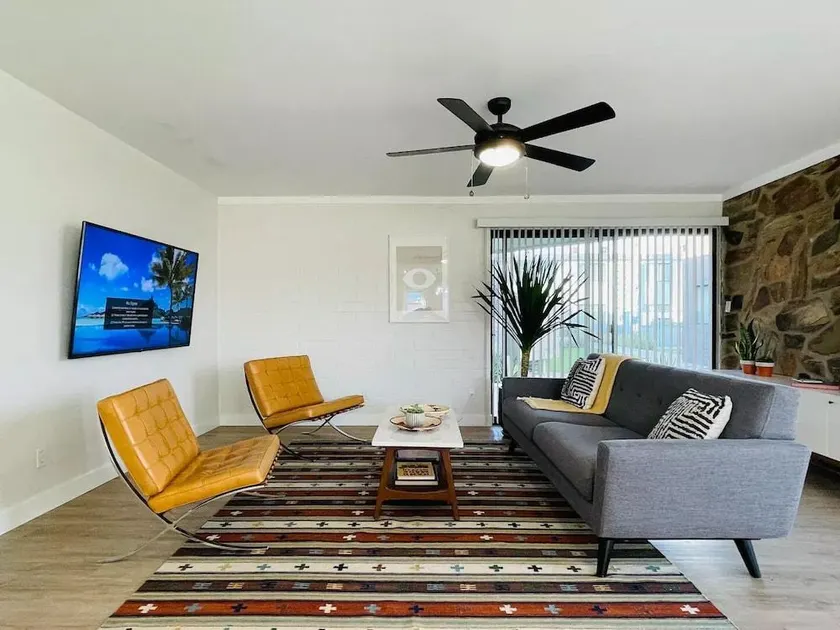 Appartement de vacances entièrement équipé avec piscine chauffée | Vue ville | Avec animaux admis - Image 1