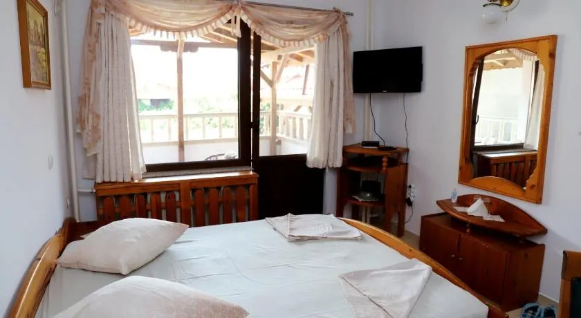 Hotel Mishel - Image 1