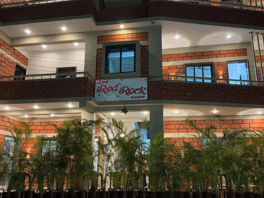 The Red Rock Malvan - Image 1