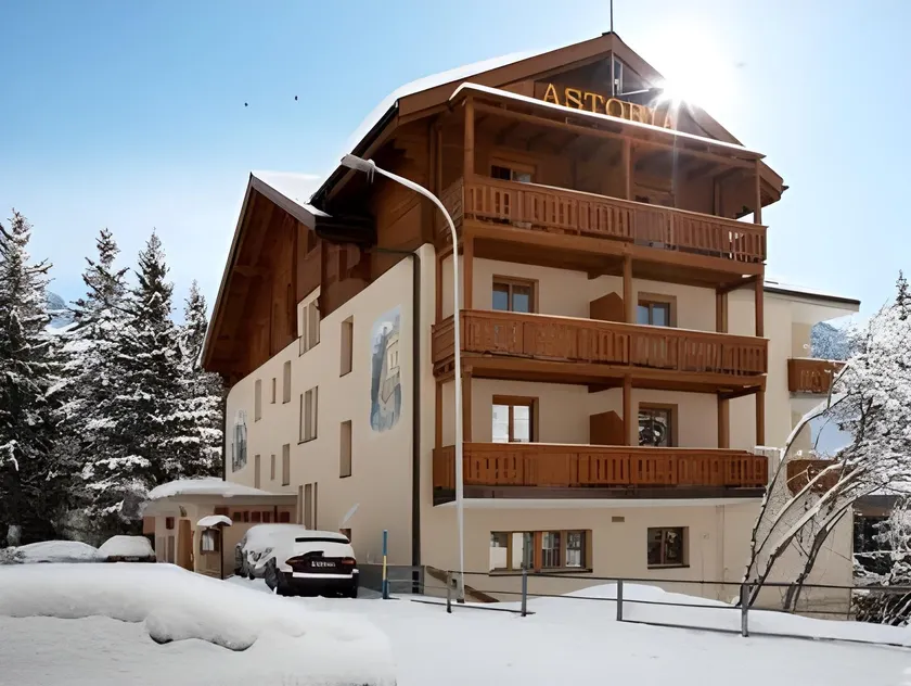 Hotel Astoria - Image 1
