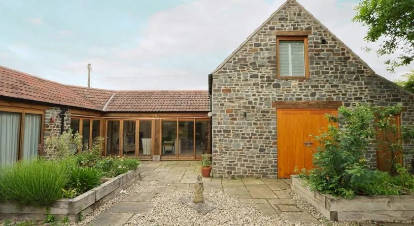 Musthay Mews Tockington cottage - Image 1