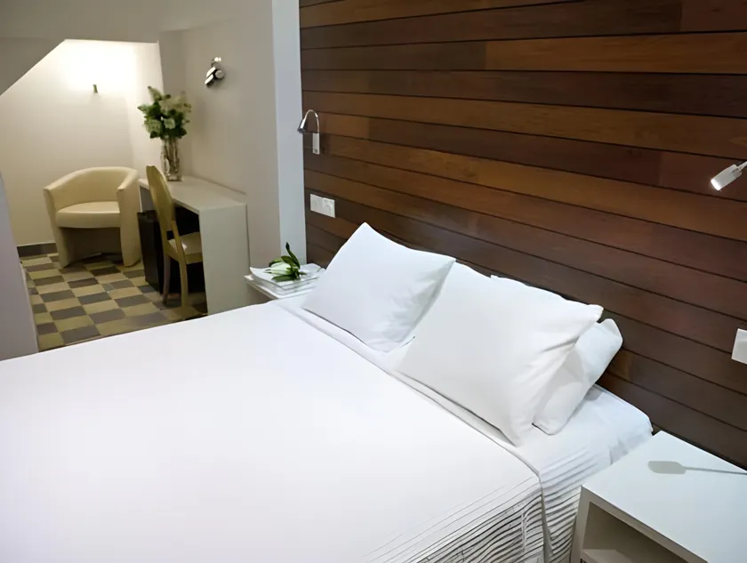 Hostal El Alojado de Velarde - Image 1