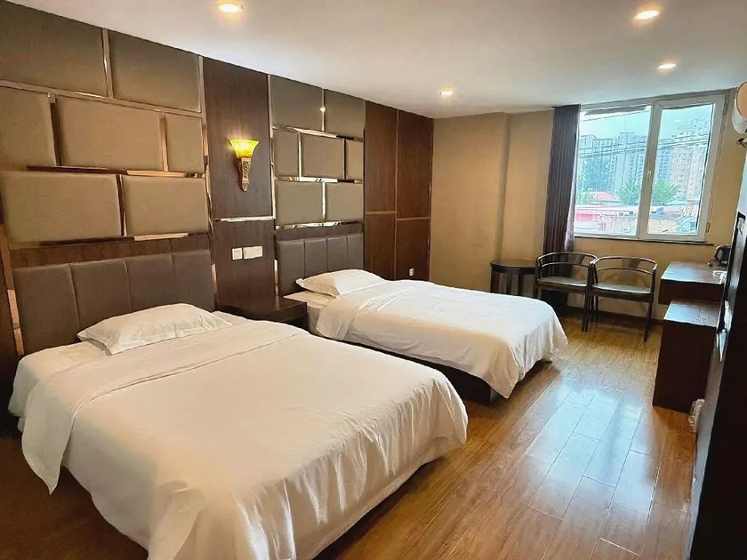 Fuyou Hotel - Image 1
