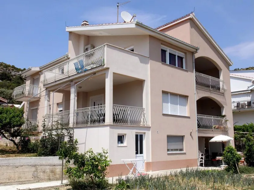Perišić - Image 1