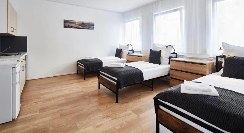 Lemon Suites 1,Apartment im Künstlerviertel - Nähe Innenstadt und UBahn, 2 Zimmer, 3 Einzelbetten und ein Doppelbett - Image 1