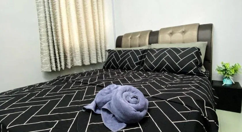Izdisa Muslim Homestay For Muslim with Groundfloor Poolview Wifi Netflix - Image 1