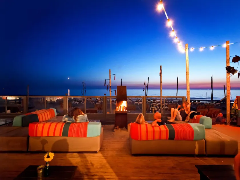 Beach House in Zandvoort with Sea View - Image 1