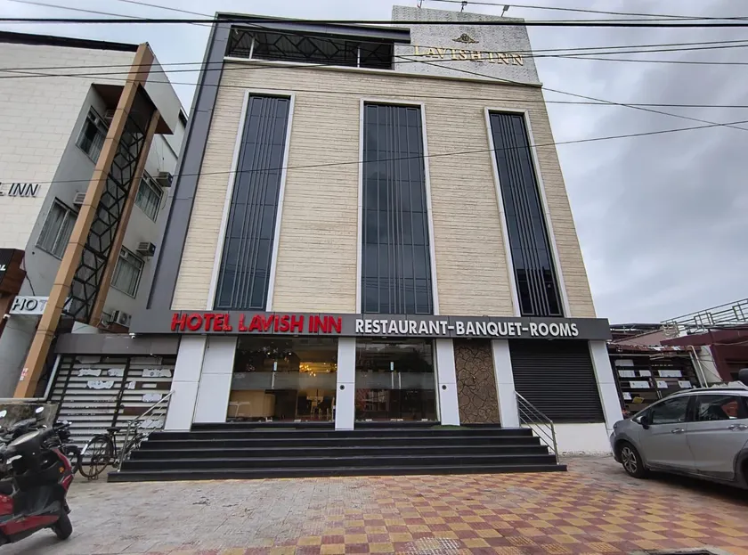 Hotel Lavish inn - Image 1