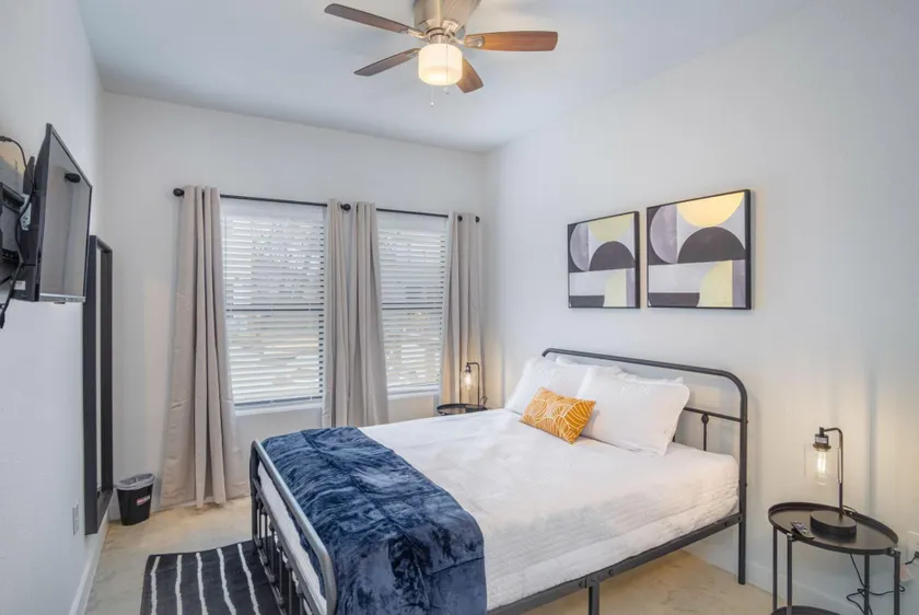 BRAND NEW Stylish 3BR2BA Near Exciting Downtown - Image 1