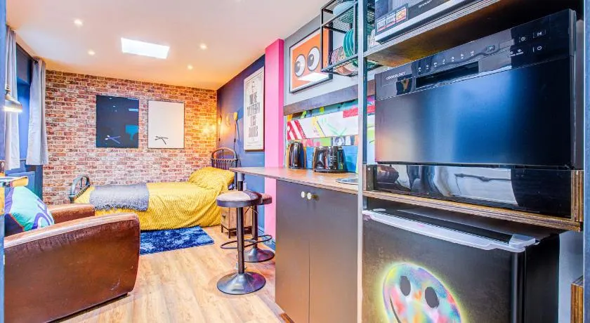 Cosy Studio flat near hospital - Pass the Keys - Image 1