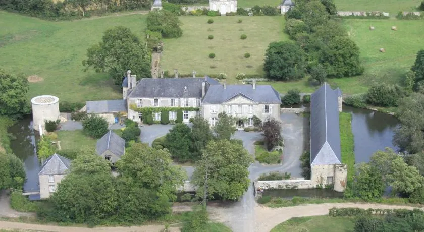 Chateau de Vouilly - Image 1