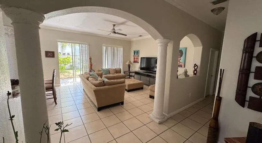 The Garden, Miami Lakes - Image 1