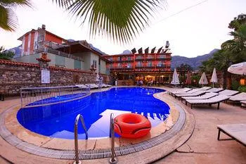 Beldibi Beach Hotel - Image 1
