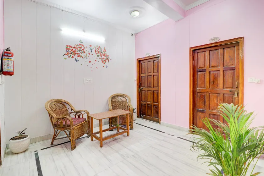 Hotel O Laxmi Yellow Guest House - Image 1