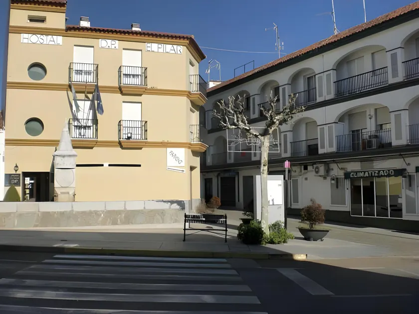 Hostal DP El Pilar - Image 1