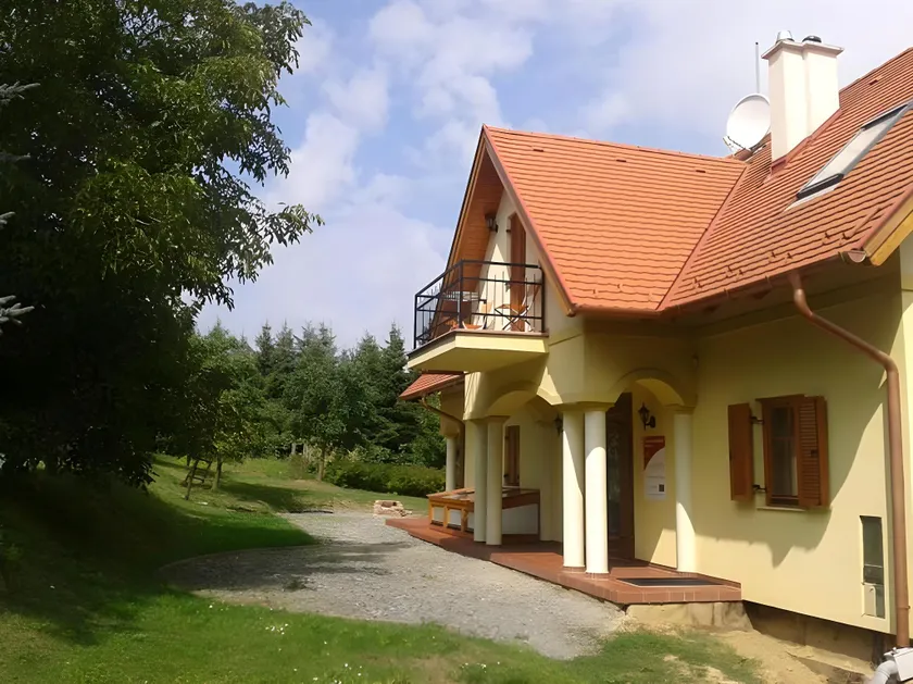 Őzkút Apartmanház - Image 1