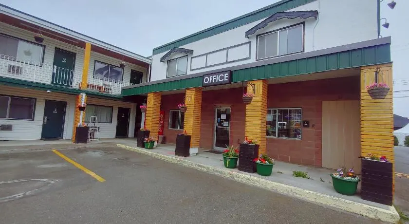 Kootenay Country Inn - Image 1